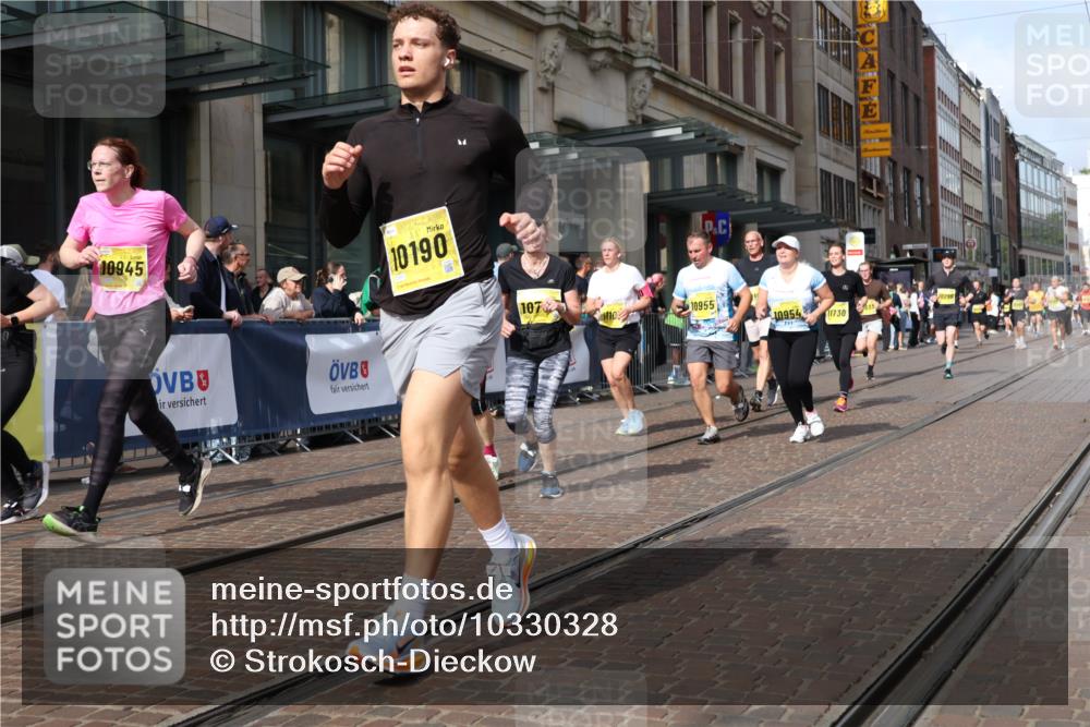13.09.2026 - 21. swb-Marathon Bremen Strokosch-Dieckow http://msf.ph/oto/10330328 13.09.2026 11:02:40 Ziel 10185, 10296, 10528, 10531, 10598, 10633, 10715, 10727, 10731, 10783, 10945, 10954, 10955, 11070, 11095, 11096, 11107, 11313, 11493, 11564, 11676, 11697, 11701, 11719, 11730, 11785, 11836, 12071, 12214, 12247, 12421, 12432, 12448, 12465, 12483, 10153, 10154, 10190, 10273, 10274, 10278, 10338, 10738, 10885, 10985, 11096, 11137, 11261, 11505, 11508, 11526, 11554, 11662, 11776, 11853, 11890, 11945, 12154, 12169, 12252, 12429, 12451, 12489 meine-sportfotos.de
