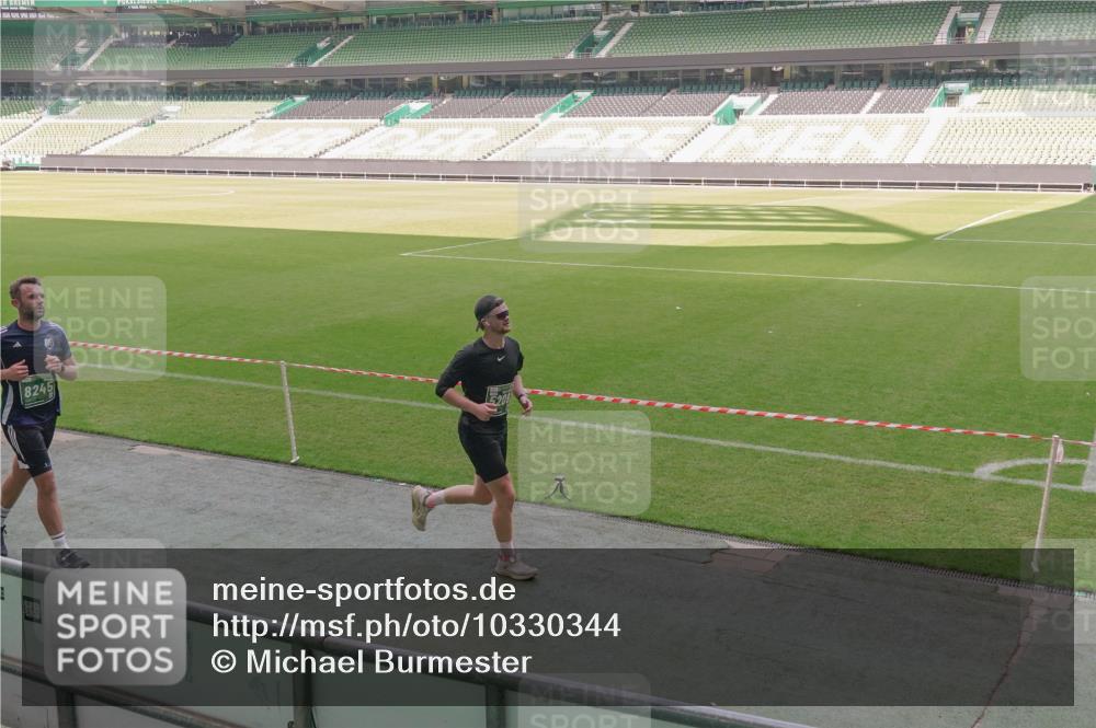 13.09.2026 - 21. swb-Marathon Bremen Michael Burmester http://msf.ph/oto/10330344 13.09.2026 13:01:39 Laufen im Stadion 150, 242, 282, 318, 440, 531, 651, 687, 722, 930, 936, 946, 1006, 1067, 1163, 1250, 1436, 1448, 1582, 1650, 1896, 1963, 2033, 2047, 2062, 2292, 2293, 2306, 2322, 2345, 2370, 2378, 2409, 2427, 2485, 2490, 2491, 2560, 2561, 2627, 2638, 2658, 2666, 2668, 2700, 2708, 2781, 2906, 2967, 2987, 3013, 3044, 3145, 3163, 3164, 3168, 3173, 3187, 3248, 3294, 3334, 3372, 3374, 3375, 3385, 3392, 3480, 3524, 3526, 3527, 3603, 3642, 3667, 3721, 3729, 3774, 3806, 3852, 3856, 4000, 4506 meine-sportfotos.de