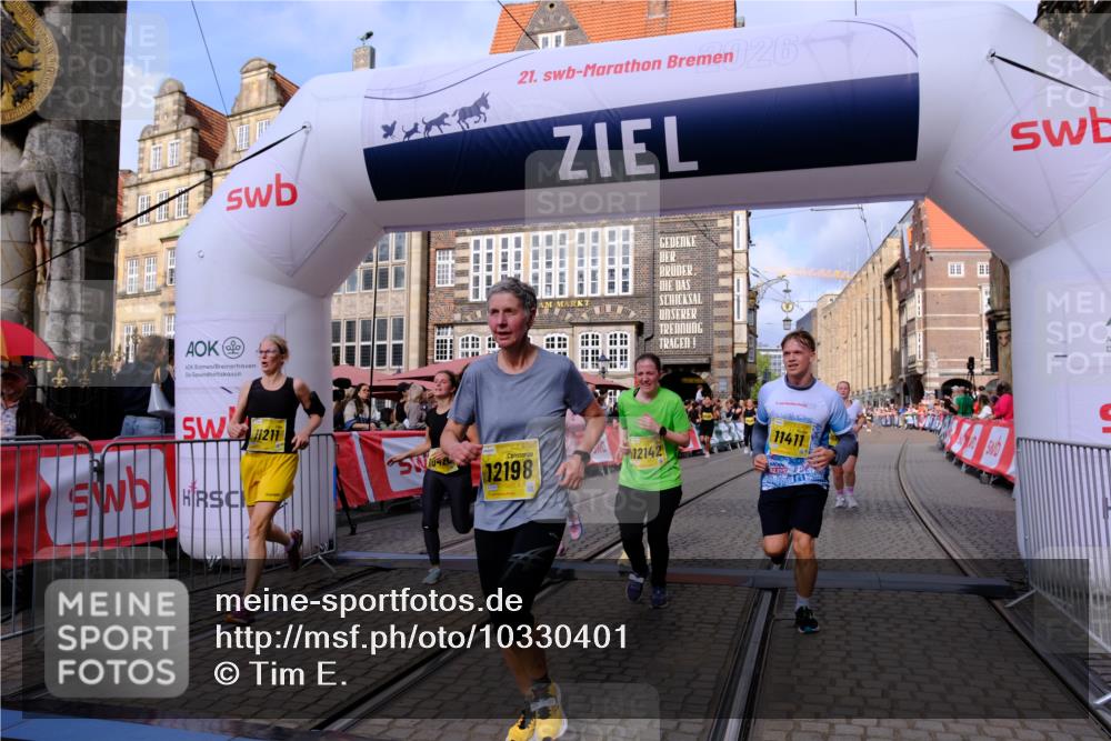 13.09.2026 - 21. swb-Marathon Bremen Tim E. http://msf.ph/oto/10330401 13.09.2026 11:03:48 Ziel 10092, 10187, 10309, 10327, 10420, 10569, 10902, 10904, 10950, 11211, 11411, 11595, 11598, 11655, 11746, 11773, 12074, 12184, 12185, 12611 meine-sportfotos.de