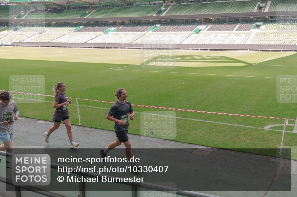 13.09.2026 - 21. swb-Marathon Bremen Michael Burmester http://msf.ph/oto/10330407 13.09.2026 13:01:47 Laufen im Stadion 150, 242, 282, 318, 440, 531, 687, 722, 930, 936, 946, 1006, 1067, 1163, 1250, 1436, 1448, 1582, 1896, 2033, 2047, 2062, 2292, 2345, 2370, 2378, 2409, 2427, 2485, 2490, 2491, 2560, 2561, 2627, 2638, 2658, 2666, 2668, 2700, 2708, 2781, 2906, 2967, 2987, 3013, 3044, 3163, 3164, 3168, 3173, 3187, 3248, 3294, 3334, 3372, 3374, 3375, 3385, 3392, 3524, 3526, 3527, 3603, 3642, 3667, 3721, 3774, 3806, 3852, 3856, 3893, 4000, 4506 meine-sportfotos.de