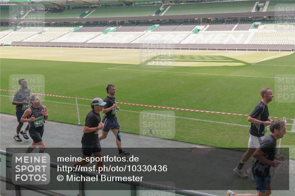 13.09.2026 - 21. swb-Marathon Bremen Michael Burmester http://msf.ph/oto/10330436 13.09.2026 13:01:50 Laufen im Stadion 150, 242, 282, 318, 440, 531, 687, 722, 930, 936, 946, 1006, 1067, 1163, 1250, 1436, 1448, 1582, 1896, 2033, 2047, 2062, 2292, 2345, 2370, 2378, 2409, 2427, 2485, 2490, 2491, 2560, 2561, 2627, 2638, 2658, 2666, 2668, 2700, 2708, 2781, 2906, 2967, 2987, 3013, 3044, 3163, 3164, 3168, 3173, 3187, 3248, 3294, 3334, 3372, 3374, 3375, 3385, 3392, 3524, 3526, 3527, 3603, 3642, 3667, 3721, 3774, 3806, 3852, 3856, 3893, 4000, 4506, 4558 meine-sportfotos.de