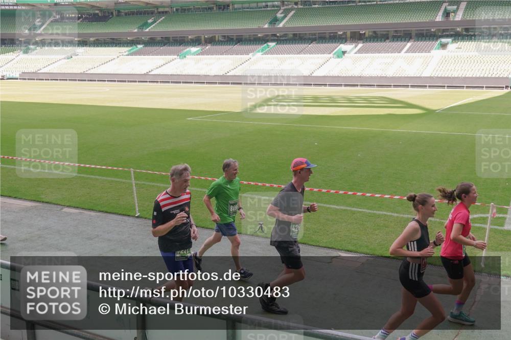 13.09.2026 - 21. swb-Marathon Bremen Michael Burmester http://msf.ph/oto/10330483 13.09.2026 13:01:53 Laufen im Stadion 150, 242, 282, 318, 440, 531, 687, 722, 930, 936, 946, 1006, 1067, 1163, 1250, 1436, 1448, 1582, 1896, 2033, 2047, 2062, 2292, 2345, 2370, 2378, 2409, 2427, 2485, 2490, 2491, 2560, 2561, 2627, 2638, 2658, 2666, 2668, 2700, 2708, 2781, 2967, 2987, 3013, 3044, 3163, 3164, 3168, 3173, 3187, 3248, 3258, 3294, 3334, 3372, 3374, 3375, 3385, 3392, 3524, 3526, 3527, 3603, 3642, 3667, 3721, 3774, 3806, 3852, 3856, 3893, 4000, 4506, 4558 meine-sportfotos.de