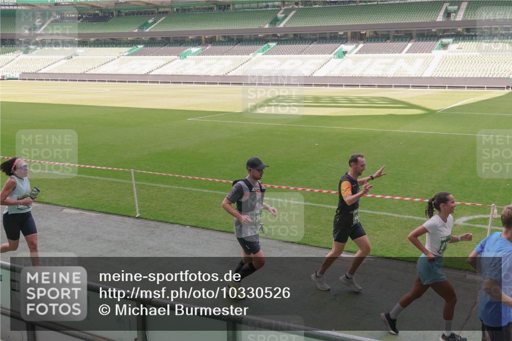 13.09.2026 - 21. swb-Marathon Bremen Michael Burmester http://msf.ph/oto/10330526 13.09.2026 13:01:56 Laufen im Stadion 150, 242, 282, 318, 440, 531, 687, 722, 930, 936, 946, 1006, 1067, 1163, 1250, 1436, 1448, 1582, 1896, 2033, 2047, 2062, 2292, 2345, 2364, 2370, 2378, 2409, 2427, 2485, 2490, 2491, 2560, 2561, 2627, 2638, 2658, 2666, 2668, 2708, 2781, 2967, 2987, 3013, 3044, 3163, 3164, 3173, 3187, 3248, 3258, 3294, 3334, 3372, 3374, 3375, 3385, 3392, 3524, 3526, 3527, 3603, 3642, 3667, 3721, 3774, 3806, 3852, 3856, 3893, 4000, 4506, 4558 meine-sportfotos.de