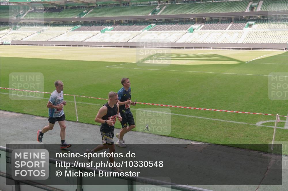 13.09.2026 - 21. swb-Marathon Bremen Michael Burmester http://msf.ph/oto/10330548 13.09.2026 13:01:59 Laufen im Stadion 150, 242, 282, 318, 440, 531, 687, 722, 930, 936, 946, 1006, 1067, 1163, 1250, 1436, 1448, 1582, 1896, 2033, 2047, 2062, 2276, 2292, 2345, 2364, 2370, 2378, 2409, 2427, 2485, 2490, 2491, 2560, 2561, 2627, 2638, 2658, 2666, 2668, 2708, 2779, 2781, 2967, 2987, 3013, 3044, 3114, 3163, 3164, 3173, 3187, 3248, 3258, 3294, 3334, 3372, 3374, 3375, 3385, 3392, 3496, 3524, 3526, 3527, 3576, 3603, 3642, 3667, 3721, 3774, 3806, 3852, 3893, 4000, 4506, 4558 meine-sportfotos.de