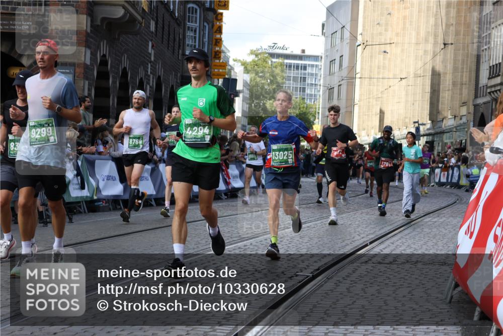 13.09.2026 - 21. swb-Marathon Bremen Strokosch-Dieckow http://msf.ph/oto/10330628 13.09.2026 13:25:19 Ziel 972, 1080, 1166, 1264, 1448, 2322, 2761, 3015, 3105, 4091, 4113, 4507, 4918, 4973, 6079, 6360, 6544, 6807, 6943, 7409, 7854, 8245, 8853, 9073, 9152, 9360, 9493, 13088, 209, 260, 1650, 1658, 5755, 5814, 6380, 7252, 8357, 8545, 8695, 8769, 9299, 9460, 9468, 9506, 13025 meine-sportfotos.de