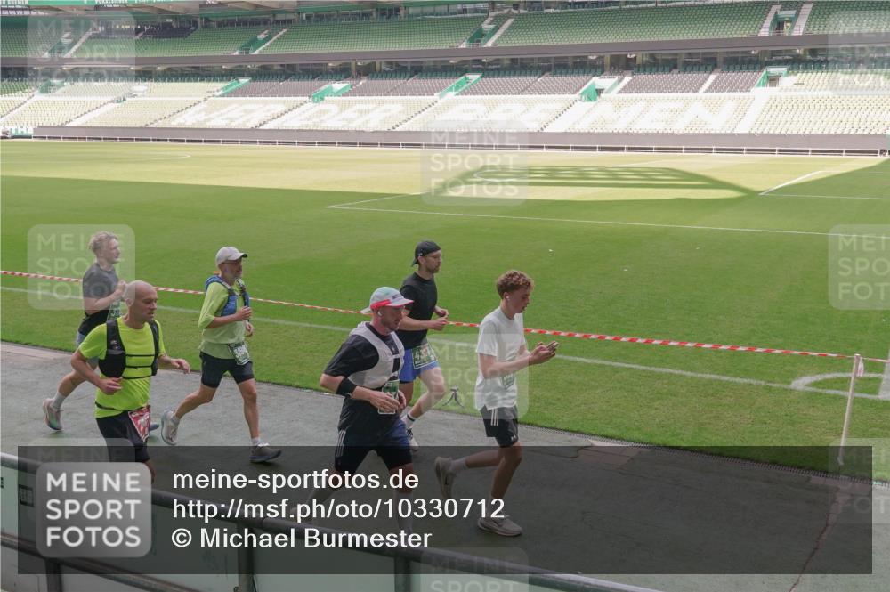 13.09.2026 - 21. swb-Marathon Bremen Michael Burmester http://msf.ph/oto/10330712 13.09.2026 13:02:16 Laufen im Stadion 150, 242, 282, 318, 440, 531, 687, 722, 930, 936, 946, 1006, 1067, 1163, 1250, 1436, 1448, 1460, 1582, 1611, 1896, 2033, 2047, 2062, 2276, 2292, 2345, 2364, 2370, 2378, 2409, 2421, 2485, 2491, 2513, 2560, 2561, 2627, 2638, 2666, 2668, 2779, 2900, 2987, 3013, 3044, 3114, 3163, 3164, 3187, 3248, 3258, 3294, 3334, 3372, 3374, 3375, 3392, 3496, 3524, 3526, 3527, 3576, 3585, 3603, 3667, 3721, 3806, 3852, 3893, 3938, 3970, 3983, 4000, 4077, 4133, 4506, 4558 meine-sportfotos.de