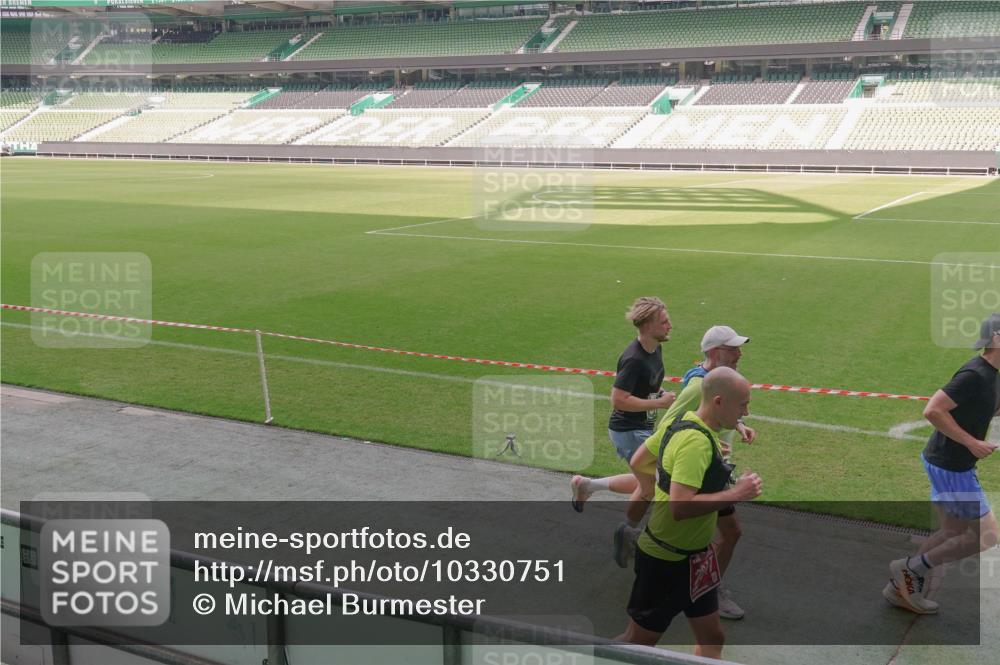 13.09.2026 - 21. swb-Marathon Bremen Michael Burmester http://msf.ph/oto/10330751 13.09.2026 13:02:17 Laufen im Stadion 150, 242, 282, 318, 440, 531, 687, 722, 930, 936, 946, 1006, 1067, 1163, 1250, 1436, 1448, 1460, 1582, 1611, 1896, 2033, 2047, 2062, 2276, 2292, 2345, 2364, 2370, 2378, 2409, 2421, 2485, 2491, 2513, 2560, 2561, 2627, 2638, 2666, 2668, 2779, 2900, 2987, 3013, 3044, 3114, 3163, 3164, 3187, 3248, 3258, 3294, 3334, 3372, 3374, 3375, 3392, 3496, 3524, 3526, 3527, 3576, 3585, 3603, 3667, 3721, 3806, 3852, 3893, 3938, 3970, 3983, 4000, 4077, 4133, 4506, 4558 meine-sportfotos.de