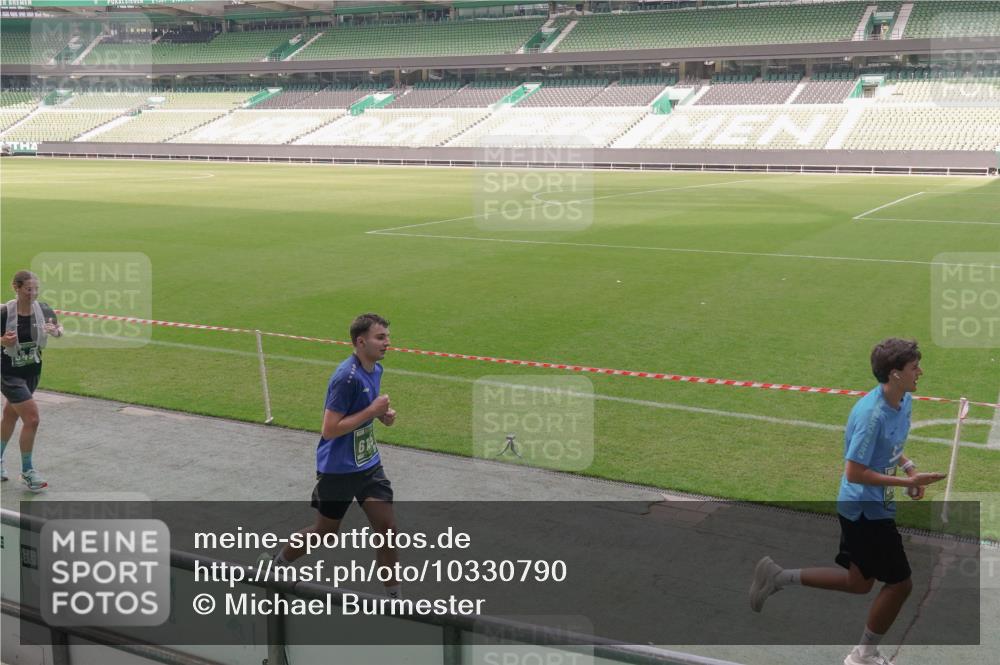 13.09.2026 - 21. swb-Marathon Bremen Michael Burmester http://msf.ph/oto/10330790 13.09.2026 13:02:20 Laufen im Stadion 150, 282, 318, 440, 531, 722, 930, 936, 946, 1006, 1067, 1163, 1250, 1436, 1448, 1460, 1582, 1611, 1896, 2033, 2047, 2062, 2276, 2292, 2345, 2364, 2370, 2378, 2421, 2491, 2513, 2561, 2627, 2638, 2666, 2668, 2779, 2900, 2987, 3013, 3044, 3114, 3163, 3164, 3187, 3248, 3258, 3294, 3334, 3372, 3374, 3375, 3392, 3460, 3496, 3526, 3527, 3576, 3585, 3603, 3667, 3721, 3806, 3852, 3893, 3938, 3970, 3983, 4000, 4077, 4133, 4506, 4558 meine-sportfotos.de