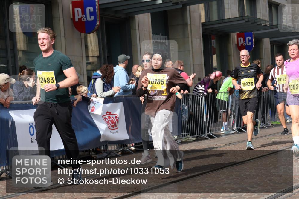 13.09.2026 - 21. swb-Marathon Bremen Strokosch-Dieckow http://msf.ph/oto/10331053 13.09.2026 11:02:58 Ziel 10092, 10150, 10187, 10195, 10237, 10309, 10528, 10531, 10598, 10715, 10724, 10727, 10904, 10959, 11070, 11095, 11493, 11598, 11676, 11773, 11830, 11836, 12068, 12184, 12185, 12214, 12421, 12432, 12483, 12611, 10185, 10190, 10296, 10633, 10731, 10783, 10945, 10954, 10955, 10985, 11095, 11096, 11107, 11261, 11313, 11564, 11697, 11701, 11719, 11730, 11776, 11785, 12071, 12154, 12247, 12429, 12448, 12451, 12465 meine-sportfotos.de