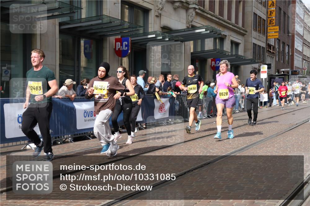 13.09.2026 - 21. swb-Marathon Bremen Strokosch-Dieckow http://msf.ph/oto/10331085 13.09.2026 11:02:59 Ziel 10092, 10150, 10187, 10195, 10237, 10309, 10528, 10531, 10598, 10715, 10724, 10727, 10904, 10959, 11070, 11493, 11598, 11676, 11773, 11830, 11836, 12068, 12184, 12185, 12214, 12421, 12432, 12483, 12611, 10185, 10190, 10296, 10633, 10715, 10731, 10783, 10945, 10954, 10955, 10985, 11095, 11096, 11107, 11313, 11564, 11697, 11701, 11719, 11730, 11776, 11785, 12071, 12154, 12247, 12421, 12432, 12448, 12451, 12465 meine-sportfotos.de