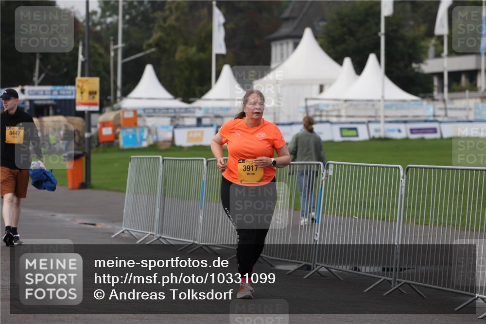 13.09.2026 - Kiel Lauf Andreas Tolksdorf http://msf.ph/oto/10331099 13.09.2026 09:33:38 Kiellinie 8447, 98, 3917 meine-sportfotos.de