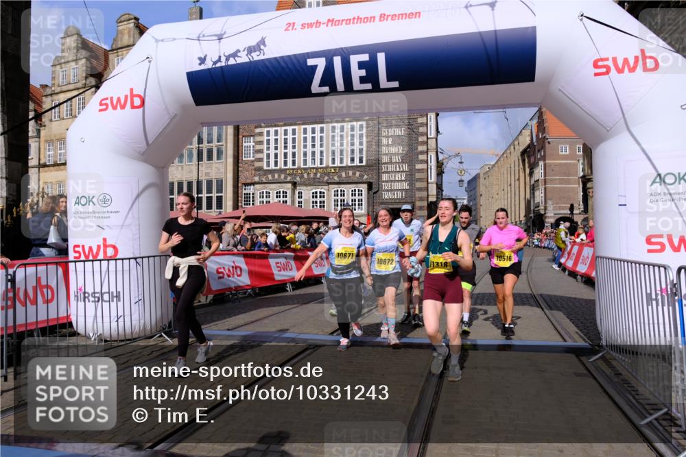 13.09.2026 - 21. swb-Marathon Bremen Tim E. http://msf.ph/oto/10331243 13.09.2026 11:04:23 Ziel 10291, 10390, 10403, 10516, 10607, 10659, 10671, 10672, 10720, 10726, 10912, 10913, 11149, 11221, 11318, 11319, 11470, 11471, 11511, 11539, 11618, 11726, 11909, 12001, 12103, 12113, 12140, 12260, 12276, 12392, 12433 meine-sportfotos.de