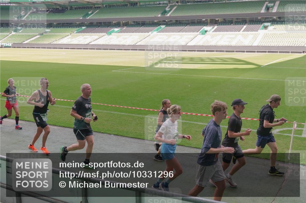 13.09.2026 - 21. swb-Marathon Bremen Michael Burmester http://msf.ph/oto/10331296 13.09.2026 13:02:57 Laufen im Stadion 150, 488, 531, 596, 722, 725, 762, 936, 940, 946, 1006, 1014, 1067, 1163, 1250, 1436, 1458, 1460, 1611, 1771, 2033, 2047, 2062, 2223, 2276, 2292, 2345, 2364, 2378, 2421, 2434, 2513, 2625, 2638, 2666, 2668, 2779, 2900, 2934, 2977, 2987, 3013, 3044, 3114, 3135, 3163, 3164, 3187, 3248, 3258, 3294, 3334, 3360, 3392, 3402, 3460, 3496, 3510, 3527, 3576, 3585, 3597, 3603, 3618, 3667, 3721, 3806, 3846, 3852, 3859, 3893, 3938, 3970, 3983, 4000, 4077, 4133, 4506, 4558 meine-sportfotos.de