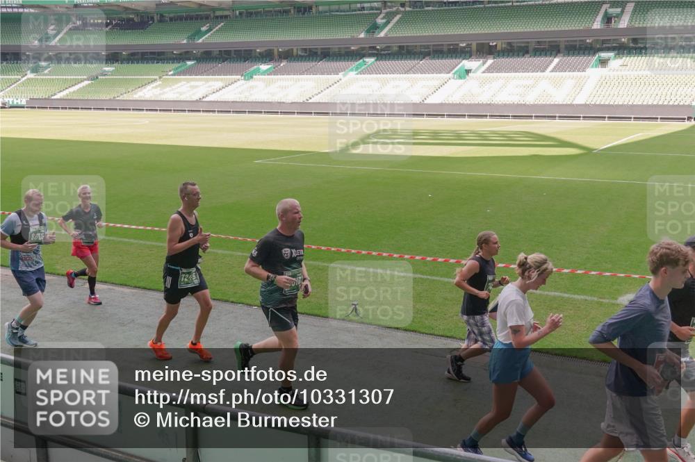 13.09.2026 - 21. swb-Marathon Bremen Michael Burmester http://msf.ph/oto/10331307 13.09.2026 13:02:58 Laufen im Stadion 150, 488, 531, 596, 722, 725, 762, 936, 940, 946, 1006, 1014, 1163, 1250, 1436, 1458, 1460, 1611, 1771, 2033, 2047, 2062, 2223, 2276, 2292, 2345, 2364, 2378, 2421, 2434, 2513, 2625, 2638, 2666, 2668, 2779, 2900, 2934, 2977, 2987, 3013, 3044, 3114, 3135, 3163, 3164, 3187, 3248, 3258, 3294, 3334, 3360, 3392, 3402, 3460, 3496, 3510, 3527, 3576, 3585, 3597, 3603, 3618, 3667, 3721, 3806, 3846, 3852, 3859, 3893, 3938, 3970, 3983, 4000, 4077, 4133, 4506, 4558 meine-sportfotos.de