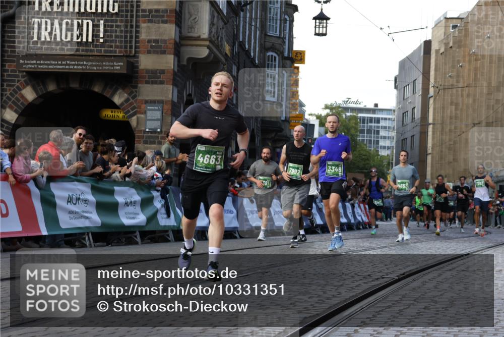 13.09.2026 - 21. swb-Marathon Bremen Strokosch-Dieckow http://msf.ph/oto/10331351 13.09.2026 13:15:28 Ziel 1510, 1664, 2383, 3357, 3504, 3717, 3743, 4111, 4382, 4992, 5003, 5149, 5294, 5298, 5385, 5417, 5471, 6351, 6521, 6528, 6717, 6773, 6902, 7190, 7432, 7497, 7515, 7730, 8238, 9253, 9338, 9363, 9483, 13137, 13139, 1033, 1445, 3346, 3536, 4212, 4573, 4653, 5533, 6162, 6515, 7203, 7992, 9029, 9391, 9475, 9777 meine-sportfotos.de