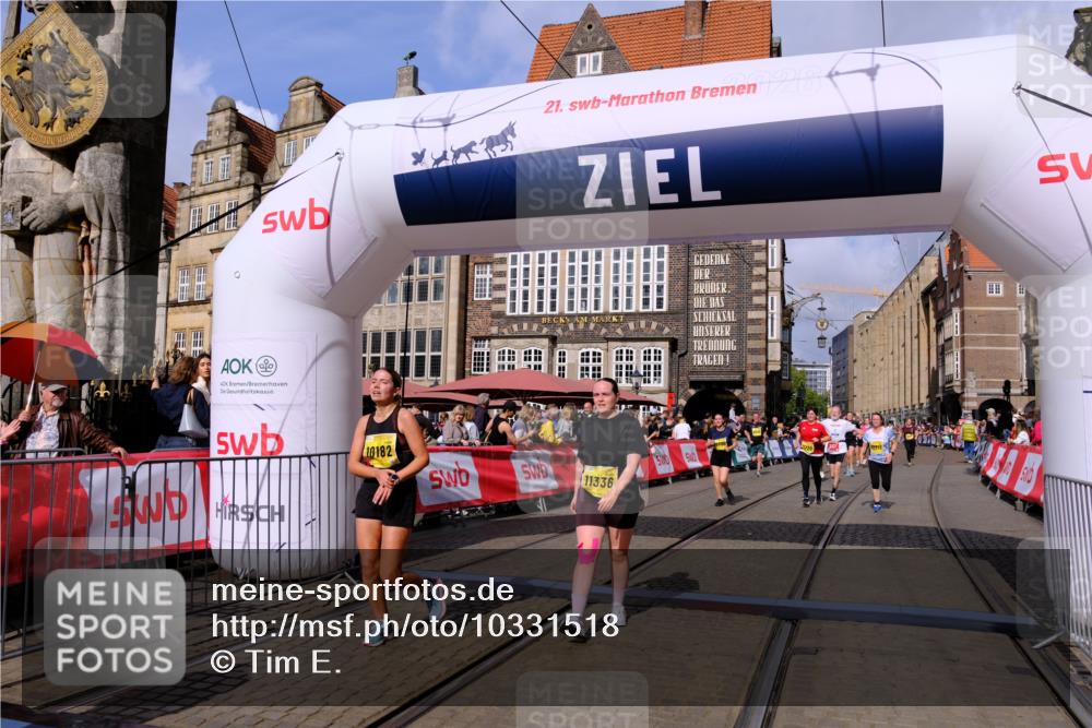 13.09.2026 - 21. swb-Marathon Bremen Tim E. http://msf.ph/oto/10331518 13.09.2026 11:04:33 Ziel 10182, 10245, 10291, 10390, 10516, 10526, 10613, 10671, 10672, 11214, 11215, 11221, 11248, 11318, 11336, 11410, 11539, 11720, 11726, 11740, 11909, 12001, 12009, 12103, 12113, 12276, 12929 meine-sportfotos.de