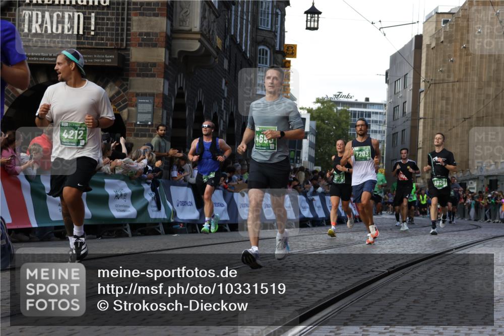 13.09.2026 - 21. swb-Marathon Bremen Strokosch-Dieckow http://msf.ph/oto/10331519 13.09.2026 13:15:31 Ziel 1664, 2383, 3357, 3743, 4111, 4382, 4992, 5003, 5149, 5294, 5298, 5385, 5417, 6011, 6351, 6521, 6717, 6773, 6902, 7190, 7432, 7497, 7515, 7717, 7730, 9253, 9338, 9363, 9483, 13137, 13139, 1033, 1445, 2733, 3119, 3346, 3536, 3836, 3991, 4212, 4573, 4653, 5533, 5588, 6162, 6515, 7203, 9029, 9391, 9475, 9777, 13249 meine-sportfotos.de