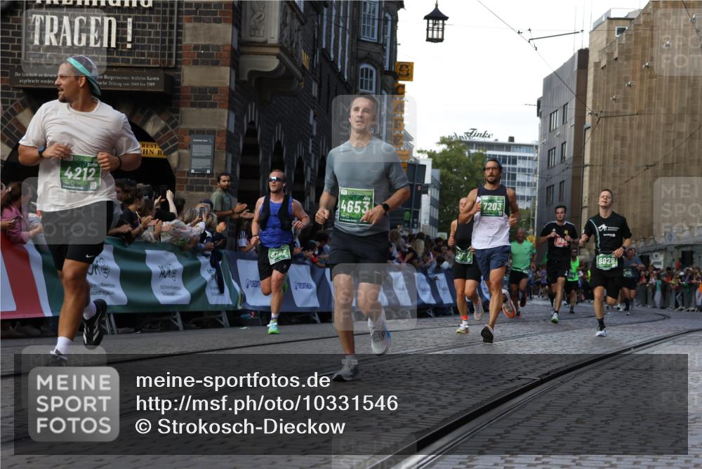 13.09.2026 - 21. swb-Marathon Bremen Strokosch-Dieckow http://msf.ph/oto/10331546 13.09.2026 13:15:32 Ziel 1664, 3357, 3743, 4111, 4382, 4992, 5003, 5149, 5294, 5385, 5417, 6011, 6351, 6521, 6717, 6773, 6902, 7190, 7432, 7497, 7515, 7717, 7730, 8086, 8254, 8255, 9253, 9338, 9363, 9483, 13137, 13139, 1033, 1445, 2733, 3119, 3422, 3536, 3689, 3836, 3991, 4573, 5533, 5588, 6162, 6515, 7203, 9029, 9475, 9777, 13249 meine-sportfotos.de