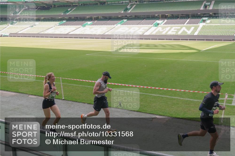 13.09.2026 - 21. swb-Marathon Bremen Michael Burmester http://msf.ph/oto/10331568 13.09.2026 13:03:13 Laufen im Stadion 150, 209, 210, 488, 596, 722, 725, 762, 881, 936, 940, 946, 1014, 1163, 1250, 1343, 1458, 1460, 1479, 1611, 1649, 1771, 2047, 2223, 2276, 2292, 2345, 2364, 2378, 2421, 2434, 2513, 2625, 2638, 2666, 2668, 2779, 2851, 2900, 2934, 2977, 2987, 3013, 3044, 3114, 3135, 3163, 3164, 3187, 3248, 3258, 3294, 3334, 3360, 3392, 3402, 3454, 3460, 3496, 3510, 3527, 3576, 3579, 3585, 3597, 3603, 3618, 3721, 3846, 3852, 3859, 3893, 3938, 3970, 3983, 4000, 4077, 4133, 4506, 4558 meine-sportfotos.de