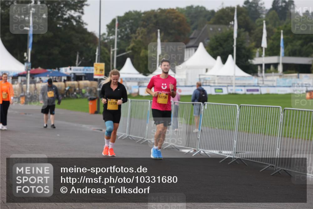 13.09.2026 - Kiel Lauf Andreas Tolksdorf http://msf.ph/oto/10331680 13.09.2026 09:35:05 Kiellinie 12735, 12736 meine-sportfotos.de