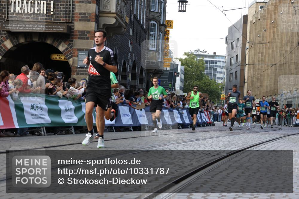 13.09.2026 - 21. swb-Marathon Bremen Strokosch-Dieckow http://msf.ph/oto/10331787 13.09.2026 13:15:36 Ziel 1664, 3357, 3743, 4111, 4382, 4646, 4992, 5003, 5149, 5385, 6011, 6773, 6902, 7346, 7432, 7497, 7515, 7717, 7730, 8086, 8254, 8255, 9253, 9338, 9483, 13137, 13139, 982, 1033, 2733, 3119, 3422, 3536, 3689, 3836, 3991, 4573, 5533, 5588, 6481, 6515, 9122, 9475, 13249 meine-sportfotos.de