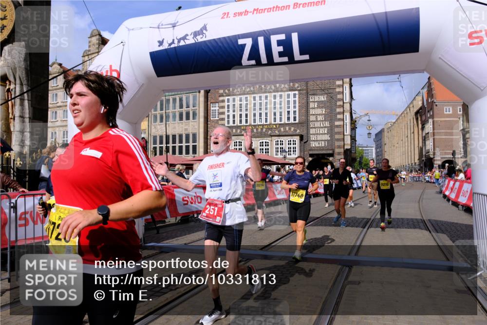 13.09.2026 - 21. swb-Marathon Bremen Tim E. http://msf.ph/oto/10331813 13.09.2026 11:04:38 Ziel 10182, 10245, 10291, 10526, 10613, 10755, 11214, 11215, 11221, 11248, 11336, 11410, 11720, 11726, 11740, 12009, 12276, 12929 meine-sportfotos.de
