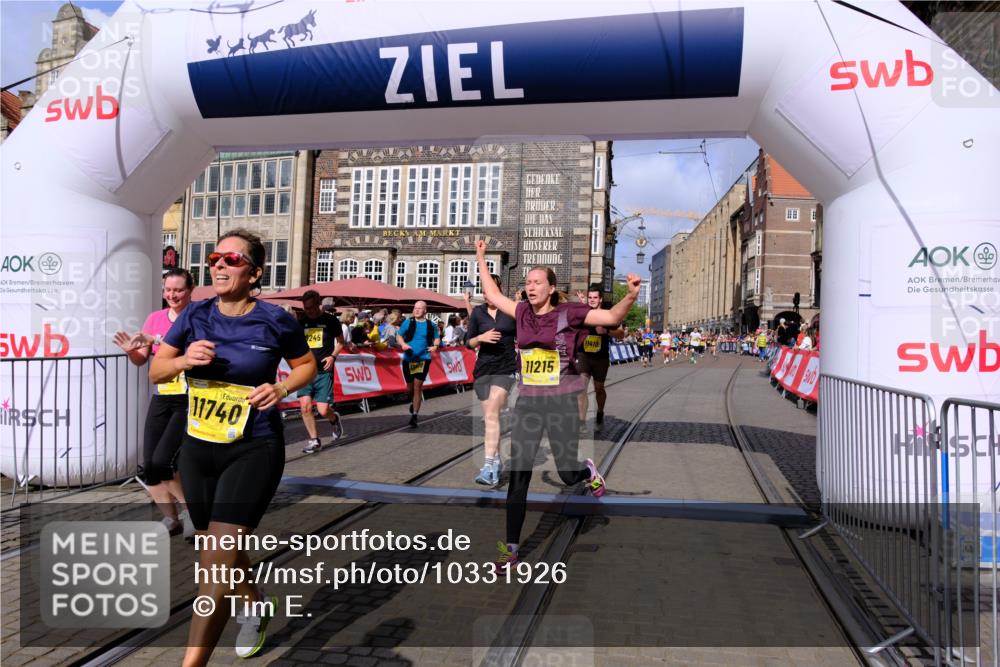 13.09.2026 - 21. swb-Marathon Bremen Tim E. http://msf.ph/oto/10331926 13.09.2026 11:04:39 Ziel 10182, 10245, 10291, 10526, 10613, 10755, 11214, 11215, 11221, 11248, 11336, 11410, 11720, 11726, 11740, 12009, 12276, 12929 meine-sportfotos.de