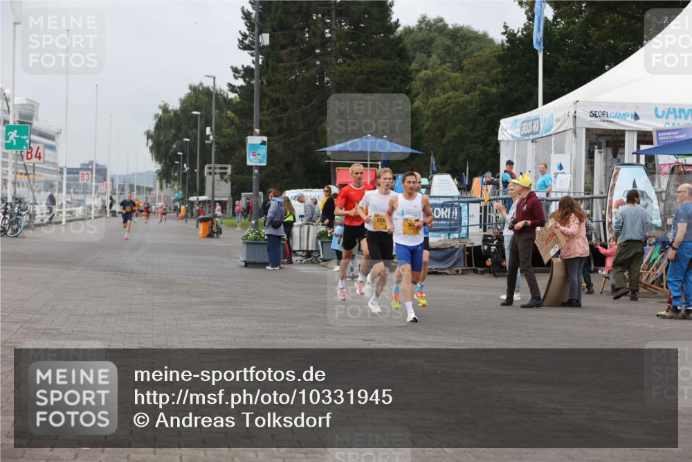 13.09.2026 - Kiel Lauf Andreas Tolksdorf http://msf.ph/oto/10331945 13.09.2026 09:50:49 Kiellinie 3, 4, 3, 253, 364 meine-sportfotos.de