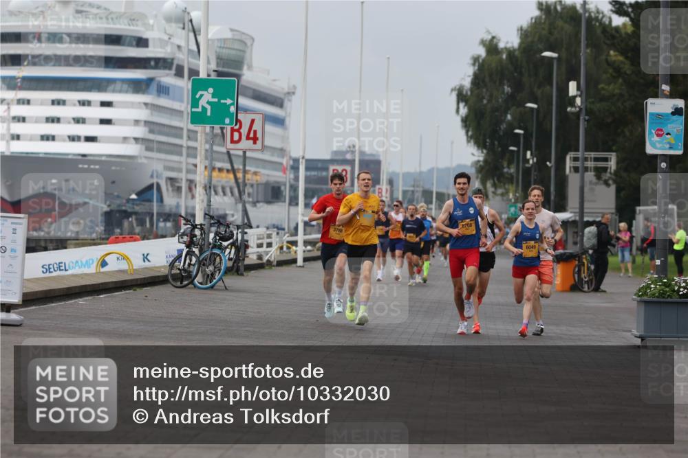 13.09.2026 - Kiel Lauf Andreas Tolksdorf http://msf.ph/oto/10332030 13.09.2026 09:51:12 Kiellinie 4, 3788, 8708, 6049 meine-sportfotos.de