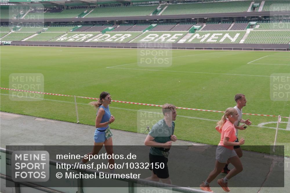 13.09.2026 - 21. swb-Marathon Bremen Michael Burmester http://msf.ph/oto/10332150 13.09.2026 13:04:05 Laufen im Stadion 178, 209, 210, 488, 534, 565, 596, 725, 762, 881, 940, 1014, 1239, 1343, 1373, 1456, 1458, 1460, 1479, 1611, 1649, 1653, 1687, 1771, 2223, 2276, 2364, 2369, 2421, 2430, 2434, 2452, 2513, 2625, 2723, 2779, 2851, 2867, 2872, 2891, 2900, 2910, 2919, 2934, 2957, 2977, 3028, 3114, 3135, 3217, 3258, 3360, 3402, 3419, 3425, 3454, 3460, 3496, 3510, 3521, 3576, 3579, 3585, 3597, 3618, 3796, 3846, 3859, 3909, 3938, 3970, 3983, 4077, 4133, 242 meine-sportfotos.de