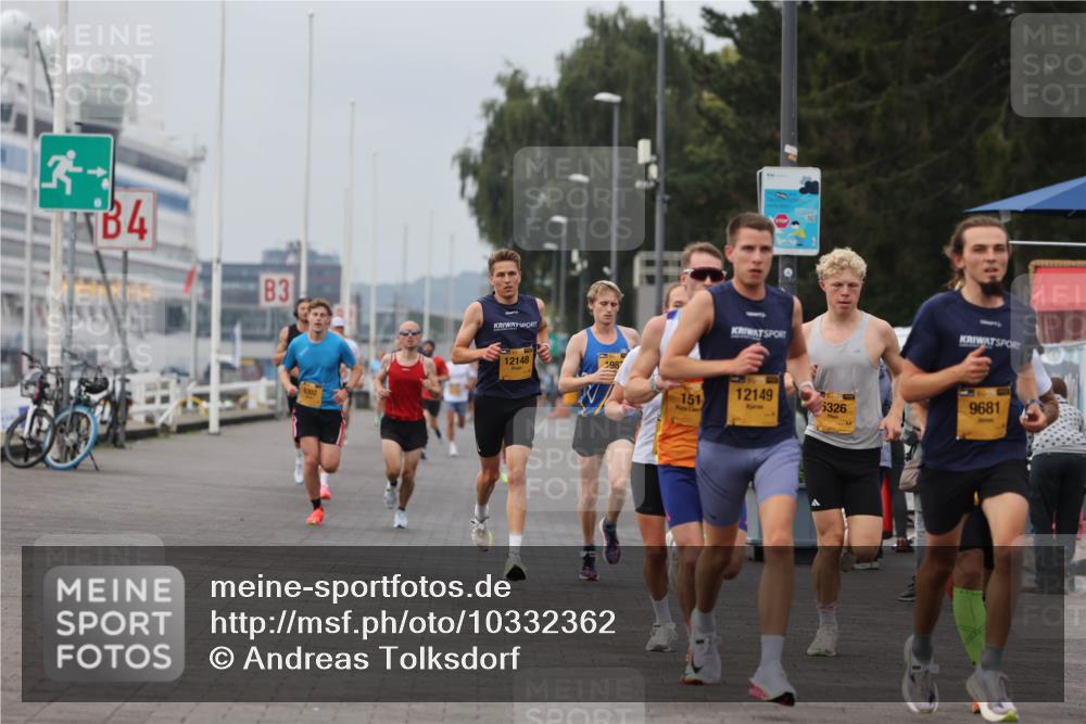 13.09.2026 - Kiel Lauf Andreas Tolksdorf http://msf.ph/oto/10332362 13.09.2026 09:51:25 Kiellinie 4, 3, 6302, 12148, 98, 151, 12149, 1, 39, 5326, 9681 meine-sportfotos.de
