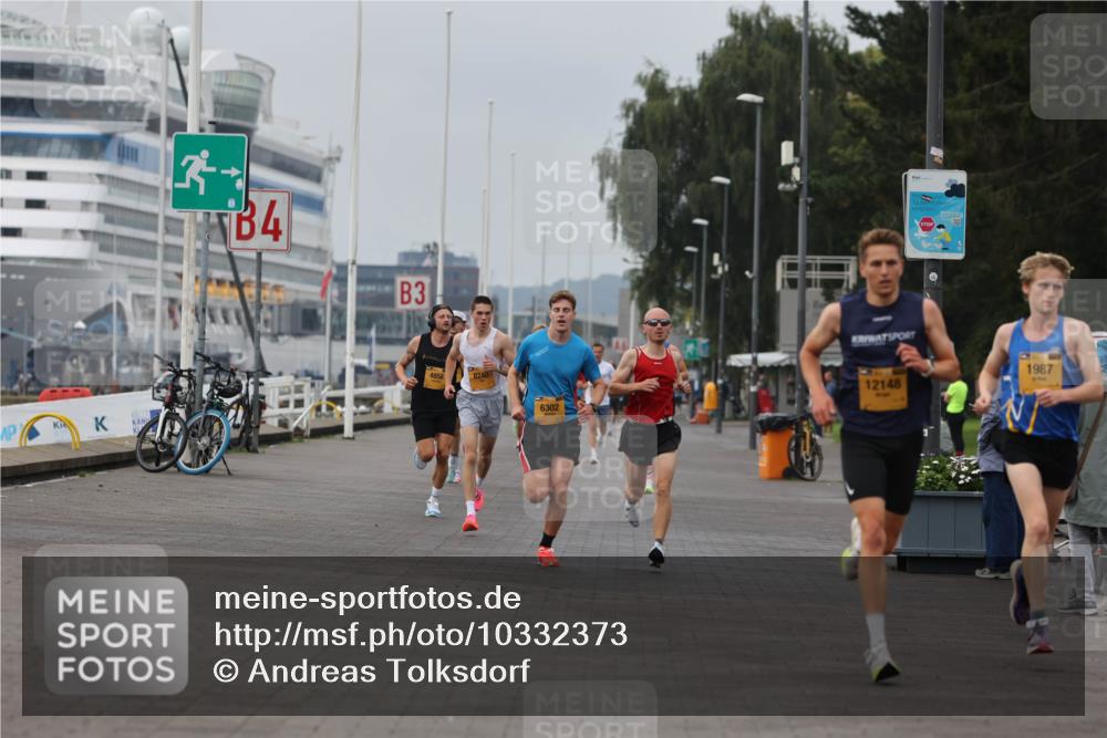 13.09.2026 - Kiel Lauf Andreas Tolksdorf http://msf.ph/oto/10332373 13.09.2026 09:51:27 Kiellinie 4, 3, 8240, 6302, 1987, 12148 meine-sportfotos.de
