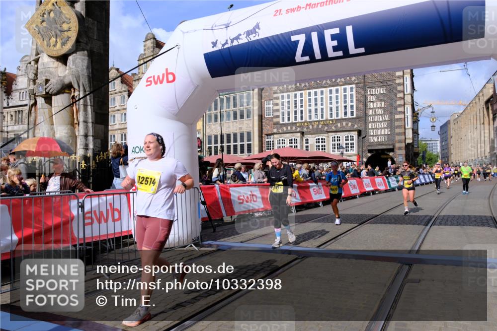 13.09.2026 - 21. swb-Marathon Bremen Tim E. http://msf.ph/oto/10332398 13.09.2026 11:04:51 Ziel 10160, 10245, 10481, 10526, 10711, 10755, 10877, 11114, 11214, 11215, 11248, 11364, 11410, 11592, 11761, 11991, 12009, 12929 meine-sportfotos.de