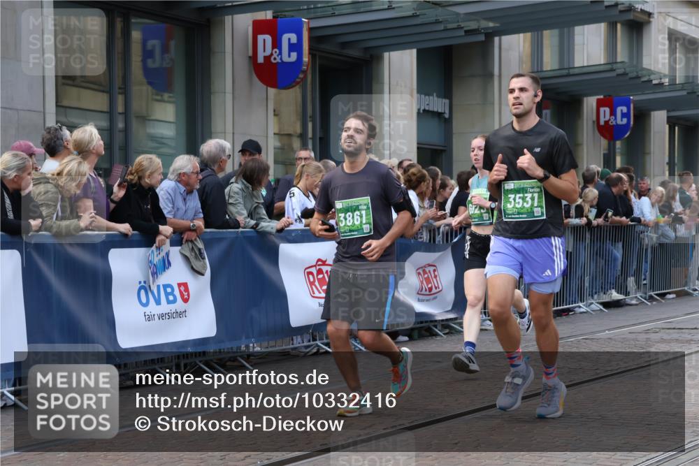 13.09.2026 - 21. swb-Marathon Bremen Strokosch-Dieckow http://msf.ph/oto/10332416 13.09.2026 13:23:06 Ziel 135, 672, 2306, 2371, 2409, 2427, 2490, 2627, 2899, 3078, 3138, 3173, 3531, 3856, 3861, 3939, 5820, 5821, 6843, 6848, 6923, 8045, 8231, 8560, 8863, 9088, 9196, 9436, 9827, 10127, 913, 1809, 1900, 1935, 1963, 2040, 2367, 2827, 2914, 2961, 3098, 3145, 3233, 3374, 3560, 3729, 3920, 5114, 6737, 6792, 7909, 8231, 8304, 8377, 8646, 8671, 8672, 8732, 8787, 8819, 8820, 9921 meine-sportfotos.de