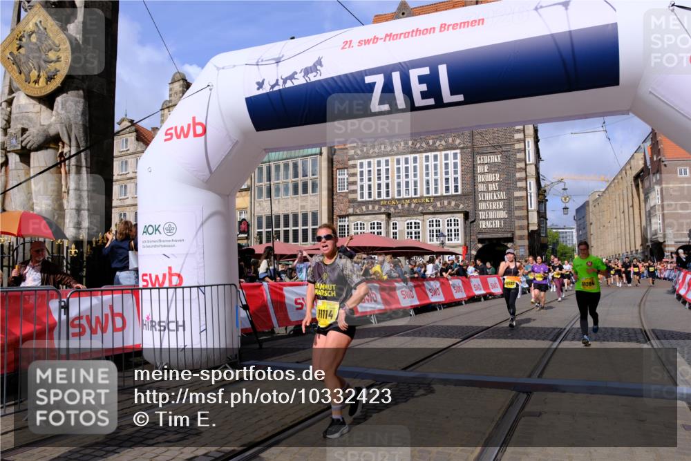 13.09.2026 - 21. swb-Marathon Bremen Tim E. http://msf.ph/oto/10332423 13.09.2026 11:04:54 Ziel 10160, 10283, 10481, 10711, 10755, 10877, 11114, 11364, 11366, 11592, 11705, 11761, 11991 meine-sportfotos.de
