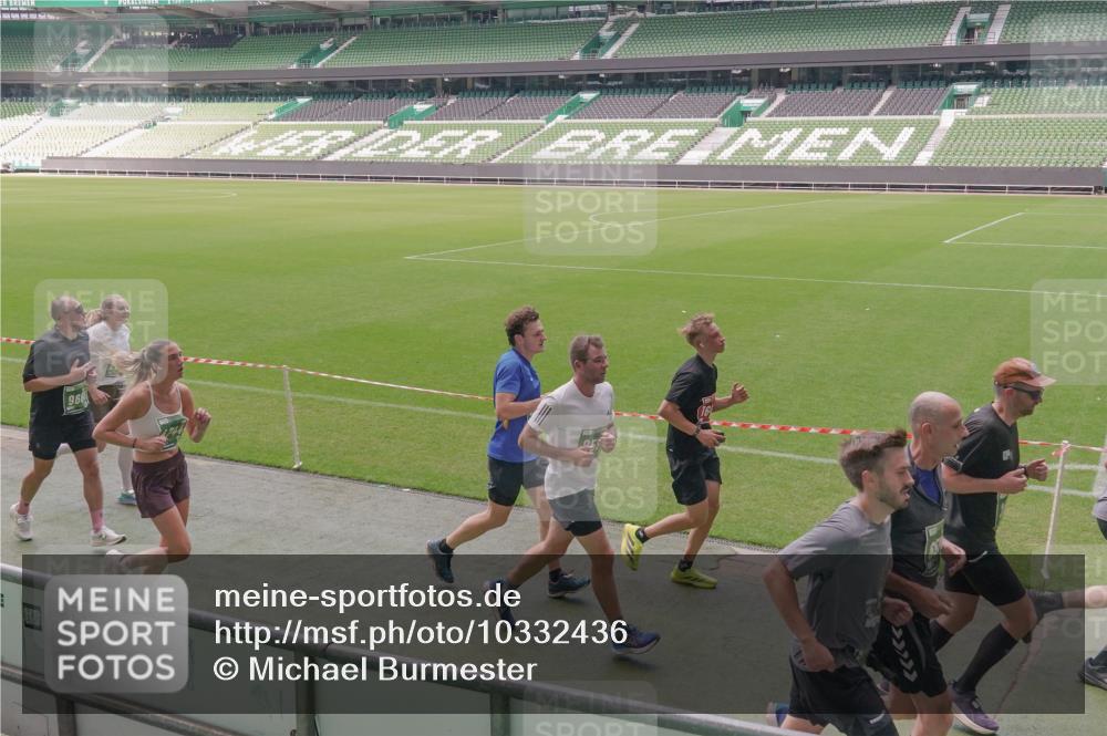 13.09.2026 - 21. swb-Marathon Bremen Michael Burmester http://msf.ph/oto/10332436 13.09.2026 13:04:29 Laufen im Stadion 178, 209, 210, 323, 488, 534, 536, 565, 596, 725, 762, 881, 940, 1014, 1239, 1307, 1343, 1373, 1456, 1458, 1479, 1627, 1649, 1653, 1656, 1687, 1771, 1780, 1914, 1932, 1941, 2023, 2089, 2126, 2223, 2369, 2430, 2434, 2452, 2602, 2625, 2723, 2742, 2764, 2851, 2867, 2872, 2891, 2910, 2919, 2934, 2957, 2959, 2977, 2985, 3028, 3135, 3217, 3320, 3343, 3360, 3402, 3419, 3425, 3454, 3460, 3510, 3521, 3579, 3597, 3618, 3796, 3846, 3859, 3909, 242 meine-sportfotos.de