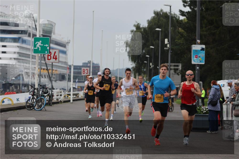 13.09.2026 - Kiel Lauf Andreas Tolksdorf http://msf.ph/oto/10332451 13.09.2026 09:51:29 Kiellinie 4, 3, 4645, 4858, 8240, 9676, 6302 meine-sportfotos.de