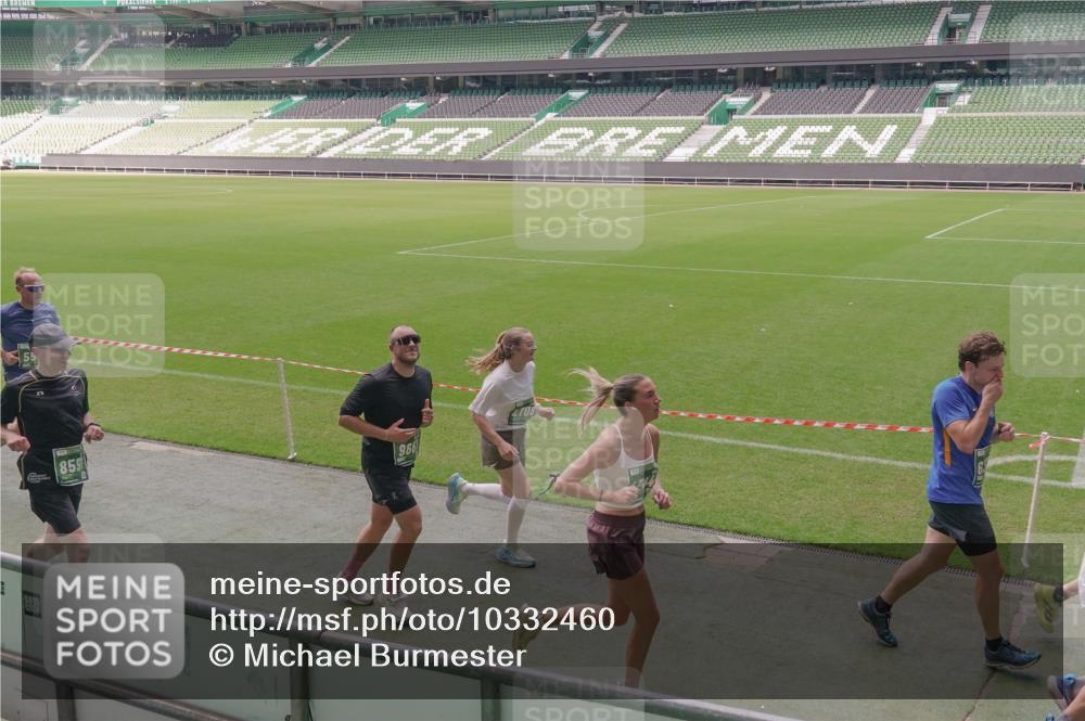 13.09.2026 - 21. swb-Marathon Bremen Michael Burmester http://msf.ph/oto/10332460 13.09.2026 13:04:30 Laufen im Stadion 178, 209, 210, 323, 488, 534, 536, 565, 596, 647, 725, 762, 881, 940, 1014, 1239, 1307, 1343, 1373, 1456, 1458, 1479, 1627, 1649, 1653, 1656, 1687, 1771, 1780, 1914, 1932, 1941, 2023, 2089, 2126, 2223, 2369, 2430, 2434, 2452, 2602, 2625, 2723, 2742, 2764, 2851, 2867, 2872, 2891, 2910, 2919, 2934, 2957, 2959, 2977, 2985, 3028, 3030, 3135, 3217, 3320, 3343, 3360, 3402, 3419, 3425, 3454, 3460, 3510, 3521, 3579, 3597, 3618, 3796, 3846, 3859, 3909, 242 meine-sportfotos.de
