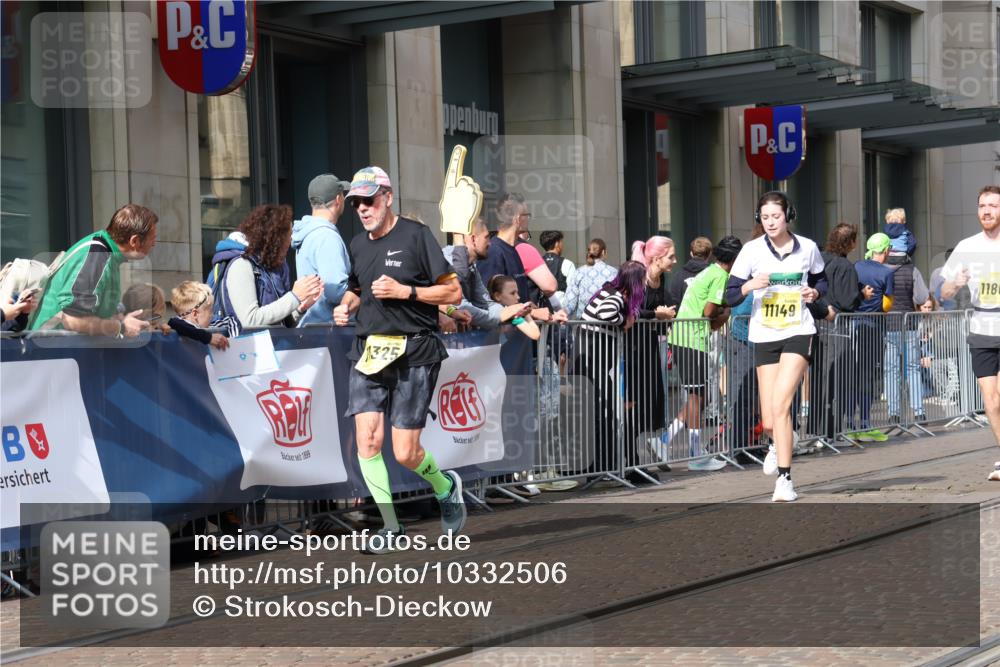 13.09.2026 - 21. swb-Marathon Bremen Strokosch-Dieckow http://msf.ph/oto/10332506 13.09.2026 11:03:36 Ziel 10090, 10091, 10152, 10357, 10403, 10429, 10607, 10659, 10720, 10726, 10796, 10912, 10913, 10918, 11149, 11318, 11319, 11325, 11451, 11470, 11471, 11511, 11618, 11868, 11909, 11967, 12140, 12260, 12392, 12433, 12504, 10090, 10091, 10092, 10150, 10187, 10237, 10309, 10327, 10420, 10569, 10724, 10902, 10904, 10950, 11211, 11411, 11595, 11598, 11655, 11746, 11773, 11830, 12068, 12074, 12184, 12185, 12611 meine-sportfotos.de