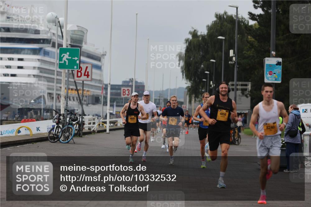 13.09.2026 - Kiel Lauf Andreas Tolksdorf http://msf.ph/oto/10332532 13.09.2026 09:51:31 Kiellinie 4, 3, 4645, 4621, 96, 4858, 8240 meine-sportfotos.de