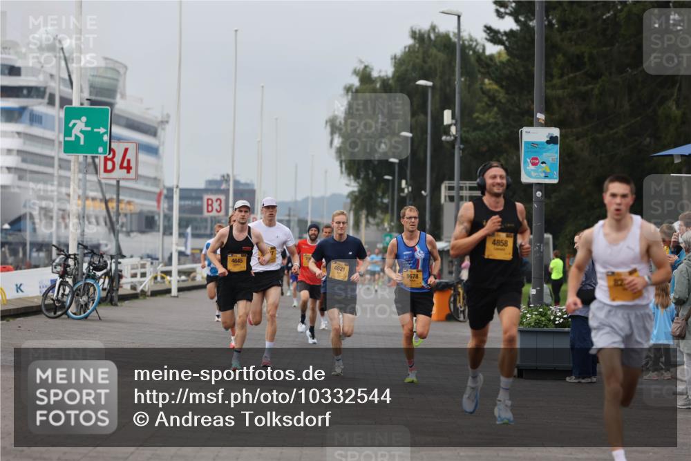 13.09.2026 - Kiel Lauf Andreas Tolksdorf http://msf.ph/oto/10332544 13.09.2026 09:51:32 Kiellinie 4, 3, 4645, 4621, 9678, 4858 meine-sportfotos.de
