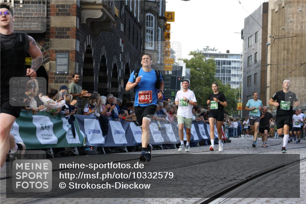 13.09.2026 - 21. swb-Marathon Bremen Strokosch-Dieckow http://msf.ph/oto/10332579 13.09.2026 13:16:04 Ziel 982, 1033, 1445, 2733, 3119, 3422, 3536, 3689, 3836, 3991, 4573, 5474, 5533, 5588, 6162, 6481, 6515, 7203, 9029, 9122, 9475, 9777, 13249, 481, 663, 740, 755, 1605, 3134, 6106, 6721, 6744, 8398, 9031, 9115, 13008, 13158 meine-sportfotos.de