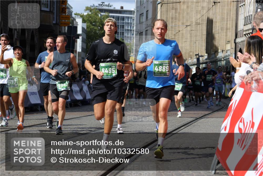 13.09.2026 - 21. swb-Marathon Bremen Strokosch-Dieckow http://msf.ph/oto/10332580 13.09.2026 13:31:32 Ziel 217, 1398, 1479, 2244, 2513, 2802, 3396, 3762, 3800, 4477, 4647, 5673, 5720, 5765, 5846, 6419, 6619, 6732, 7198, 7296, 7359, 7637, 7798, 7812, 7882, 8035, 8097, 8342, 8382, 8726, 9147, 9274, 9337, 9822, 9937, 9969, 9977, 13066, 310, 3115, 3239, 3244, 3278, 3858, 3989, 4164, 4273, 4692, 4998, 5158, 5363, 5426, 5899, 6062, 6100, 6193, 6213, 6354, 6581, 6602, 7032, 7260, 7608, 7941, 7964, 8042, 8078, 8166, 8205, 8206, 8364, 8495, 8522, 9033, 9293, 9568, 9903, 9914, 13151 meine-sportfotos.de