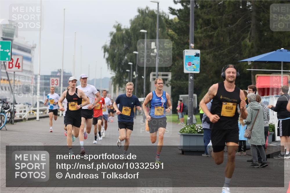 13.09.2026 - Kiel Lauf Andreas Tolksdorf http://msf.ph/oto/10332591 13.09.2026 09:51:33 Kiellinie 4, 3, 4645, 9678, 4621, 4858 meine-sportfotos.de