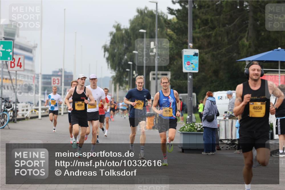 13.09.2026 - Kiel Lauf Andreas Tolksdorf http://msf.ph/oto/10332616 13.09.2026 09:51:33 Kiellinie 4, 3, 4621, 4645, 9678, 4858 meine-sportfotos.de