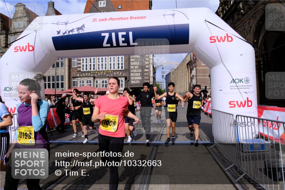 13.09.2026 - 21. swb-Marathon Bremen Tim E. http://msf.ph/oto/10332663 13.09.2026 11:05:05 Ziel 10198, 10283, 10315, 10481, 10729, 10741, 10855, 10856, 10940, 11006, 11114, 11133, 11272, 11364, 11366, 11395, 11518, 11592, 11705, 11757, 11939, 12005, 12420, 12493, 12495, 12498, 12500, 12502, 12563 meine-sportfotos.de