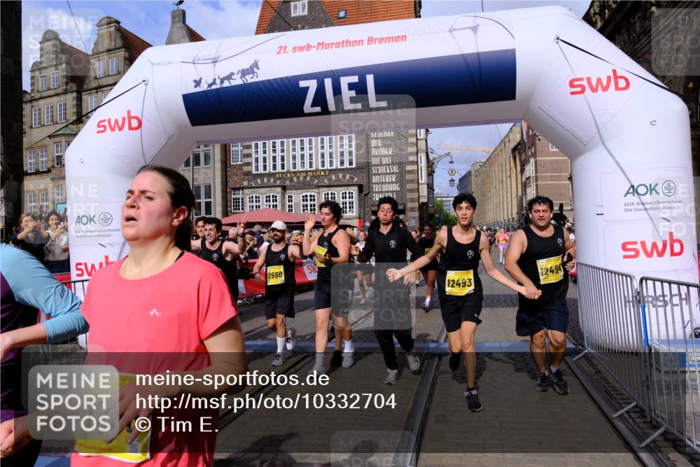 13.09.2026 - 21. swb-Marathon Bremen Tim E. http://msf.ph/oto/10332704 13.09.2026 11:05:05 Ziel 10198, 10283, 10315, 10481, 10729, 10741, 10855, 10856, 10940, 11006, 11114, 11133, 11272, 11364, 11366, 11395, 11518, 11592, 11705, 11757, 11939, 12005, 12420, 12493, 12495, 12498, 12500, 12502, 12563 meine-sportfotos.de