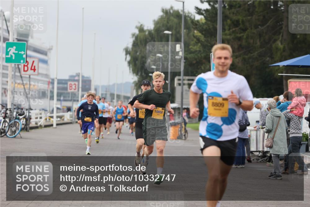 13.09.2026 - Kiel Lauf Andreas Tolksdorf http://msf.ph/oto/10332747 13.09.2026 09:51:44 Kiellinie 4, 3, 117, 10850, 8809 meine-sportfotos.de