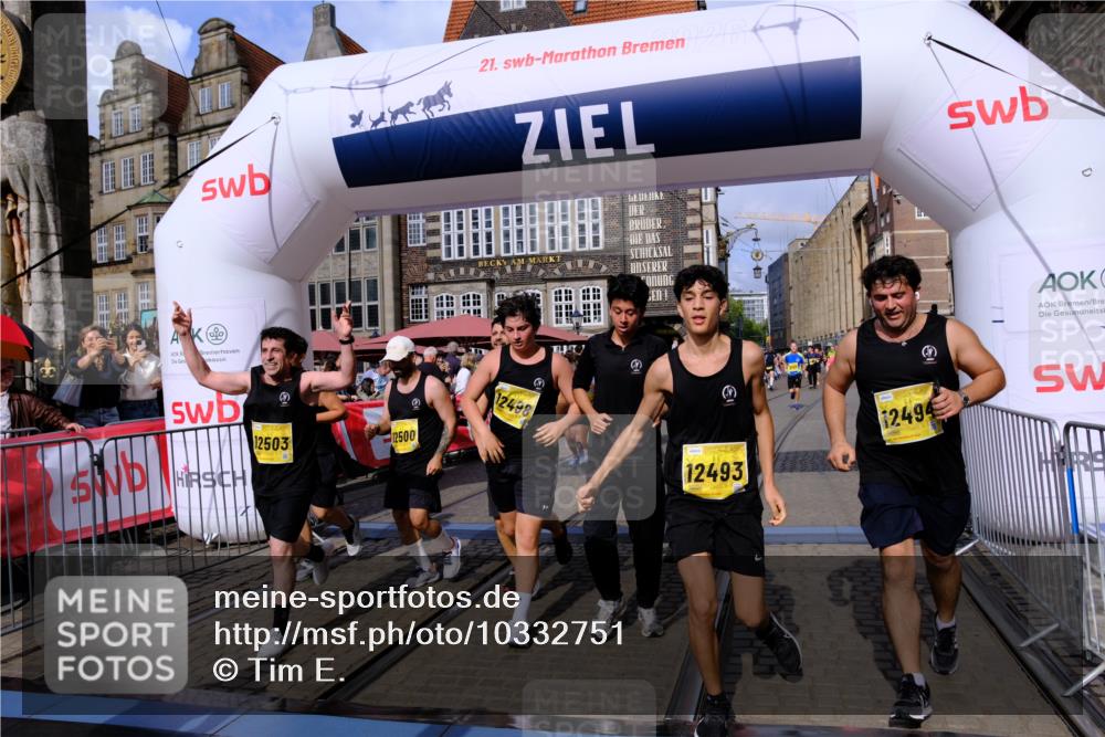 13.09.2026 - 21. swb-Marathon Bremen Tim E. http://msf.ph/oto/10332751 13.09.2026 11:05:06 Ziel 10198, 10283, 10315, 10481, 10729, 10741, 10855, 10856, 10940, 11006, 11133, 11272, 11364, 11366, 11395, 11518, 11592, 11705, 11757, 11939, 12005, 12235, 12420, 12493, 12495, 12498, 12500, 12502, 12563 meine-sportfotos.de