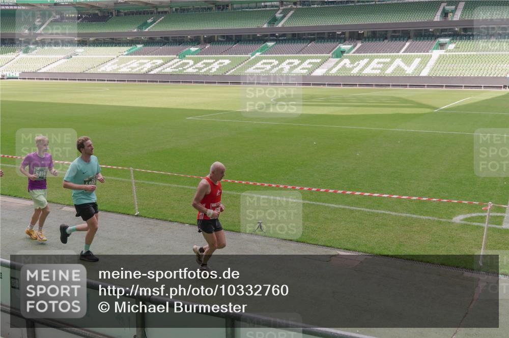 13.09.2026 - 21. swb-Marathon Bremen Michael Burmester http://msf.ph/oto/10332760 13.09.2026 13:04:50 Laufen im Stadion 178, 209, 210, 244, 323, 394, 488, 534, 536, 565, 596, 647, 725, 881, 891, 900, 1073, 1239, 1243, 1307, 1308, 1343, 1373, 1456, 1458, 1479, 1627, 1649, 1653, 1656, 1687, 1771, 1780, 1914, 1932, 1941, 2023, 2089, 2126, 2223, 2241, 2301, 2369, 2430, 2434, 2452, 2602, 2625, 2723, 2742, 2764, 2851, 2867, 2872, 2891, 2910, 2919, 2934, 2957, 2959, 2977, 2985, 3028, 3030, 3217, 3278, 3320, 3343, 3402, 3419, 3425, 3444, 3454, 3485, 3510, 3521, 3579, 3597, 3618, 3796, 3859, 3909, 242 meine-sportfotos.de
